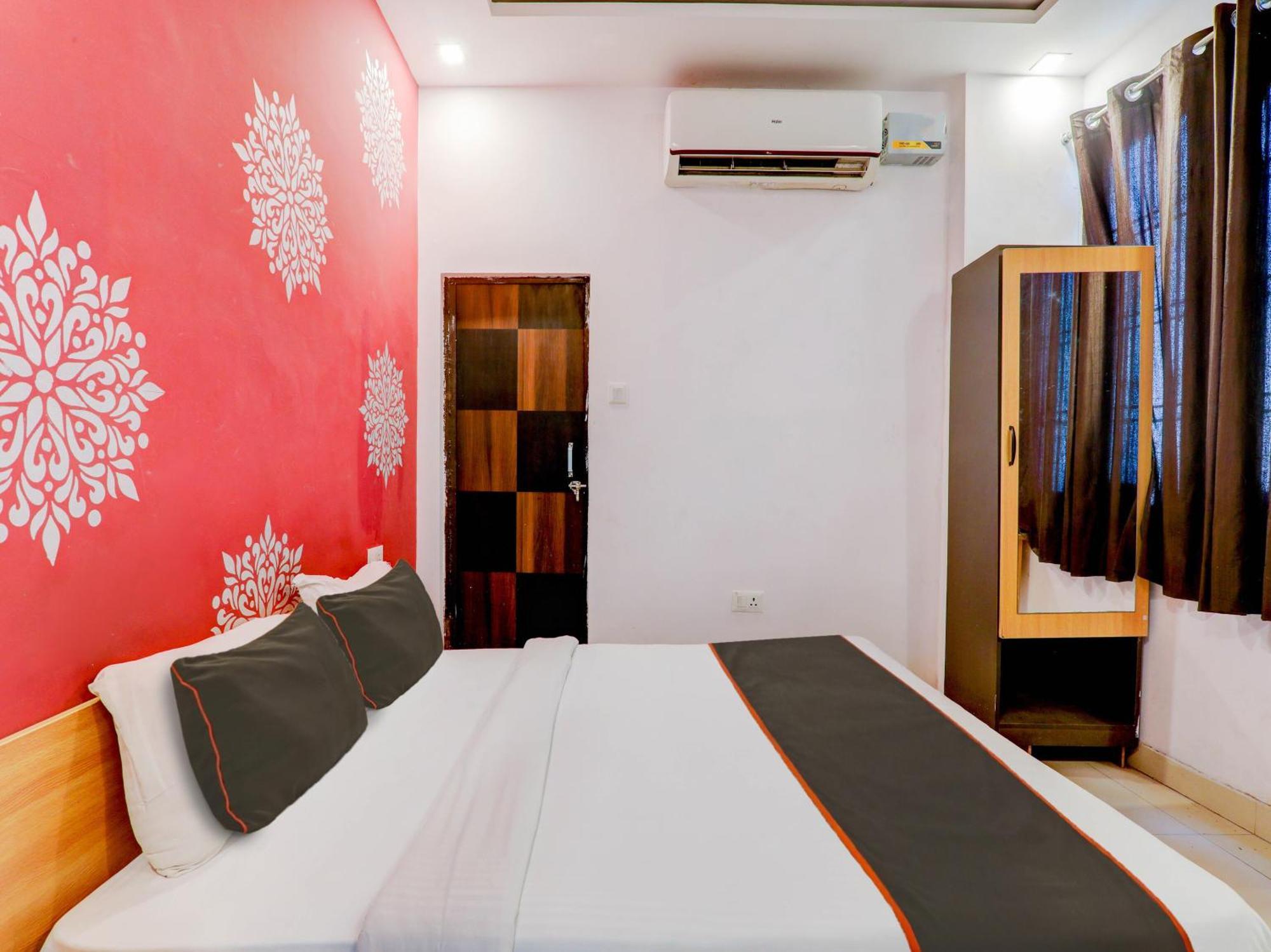 Super Collection O Kiara Guest House Lucknow Bagian luar foto